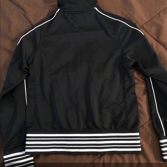 black nike jacket - Picture 3 of 3
